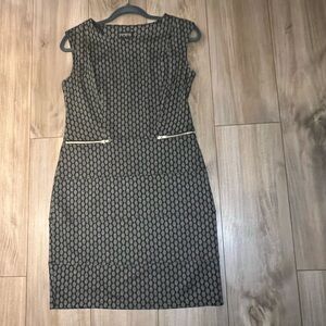 Enfocus Studio Black and Gray Patterned Midi Dress